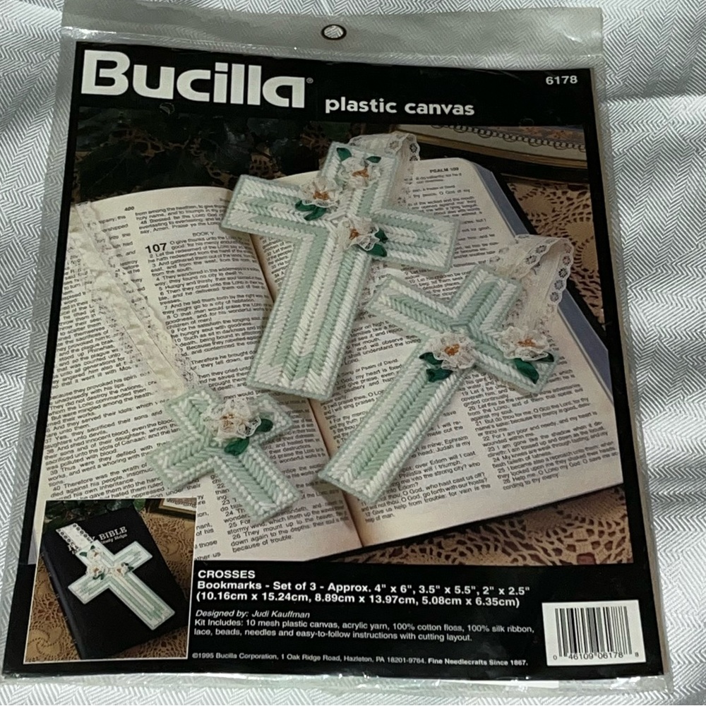 Vintage‎ Bucilla Plastic Canvas #6178 Cross Bookmarks Kit Sealed